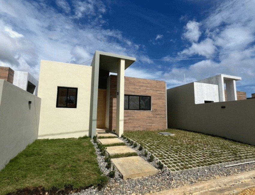 Casa en Santo Domingo Este, Av. La Ecología precio unico!